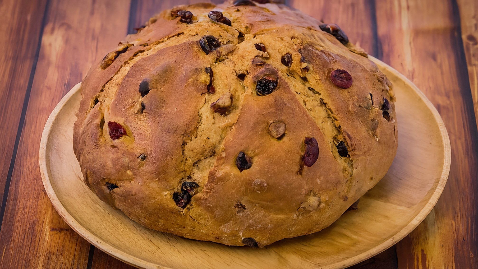 No-Knead Cranberry Walnut Artisan Bread